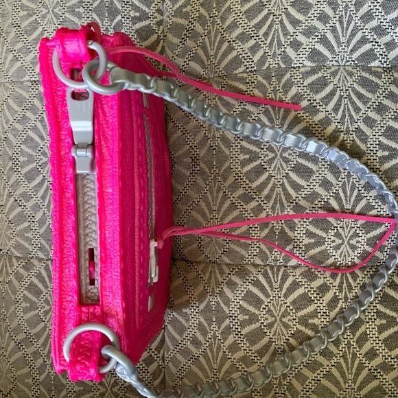 Pixel Purse by Mc2 - Picture 9 of 11